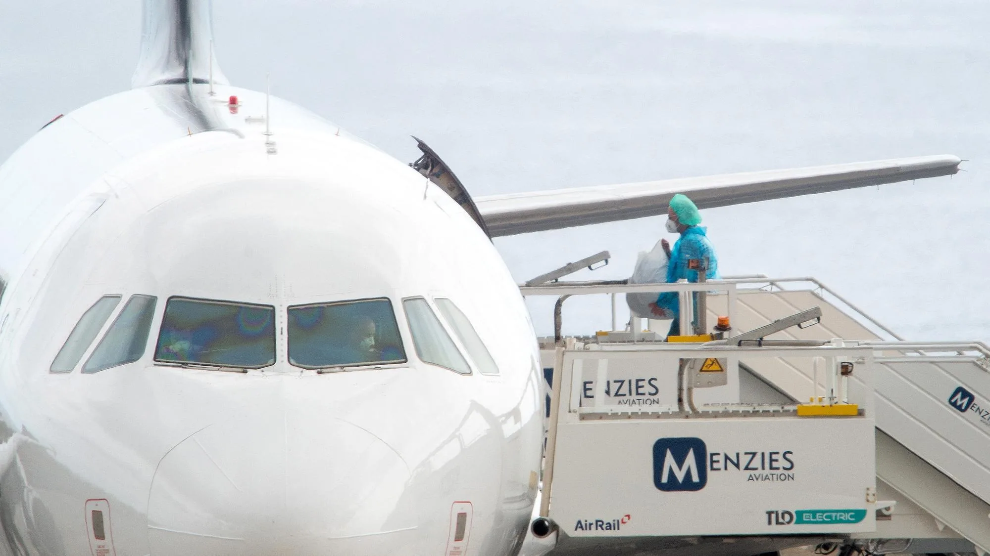 HANTAVIRUS : L’UN DES FRANÇAIS RAPATRIÉS « A PRÉSENTÉ DES SYMPTÔMES DANS L’AVION », ANNONCE LECORNU