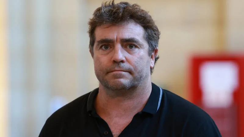 « IL A TIRÉ POUR EN TERMINER »: AU PROCÈS DE L’ASSASSINAT DE FEDERICO ARAMBURU, SHAUN HEGARTY RACONTE LES DERNIERS INSTANTS DE SON AMI