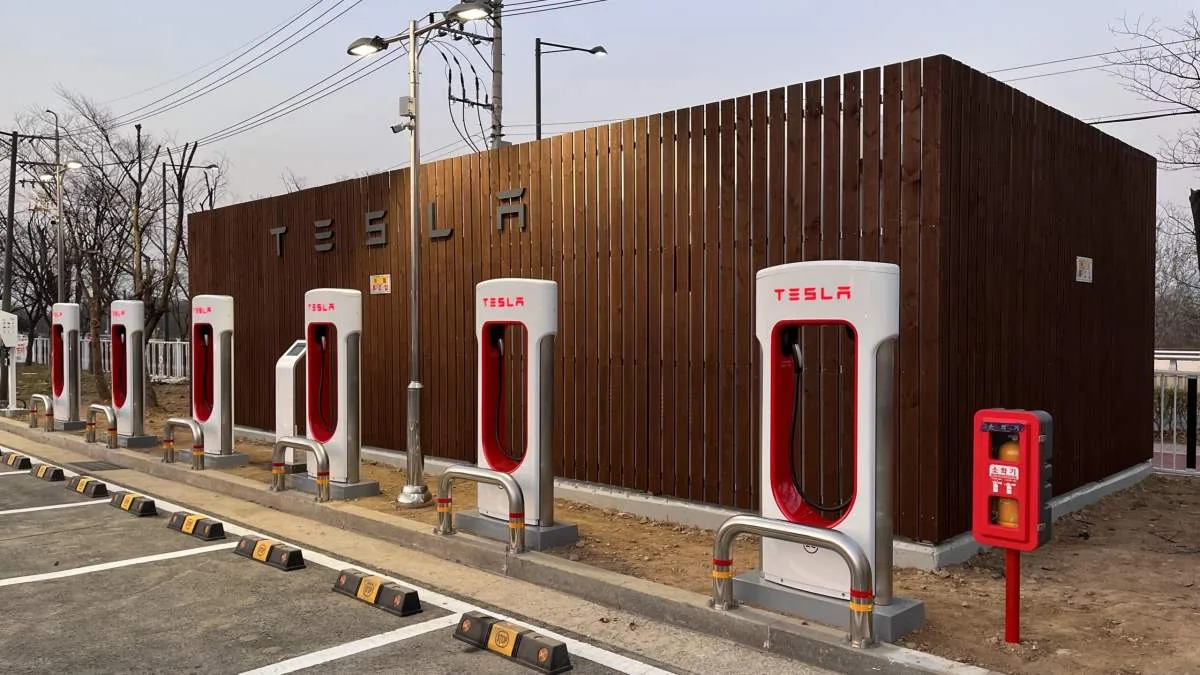 INCENDIES EN GIRONDE ET ESPAGNE : TESLA REND SES SUPERCHARGEURS GRATUITS (MÊME POUR LES AUTRES MARQUES)