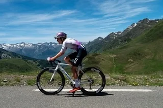 TOUR DE FRANCE FEMMES. LA COMPOSITION DE LA FORMATION UAE TEAM L’IMAD AVEC PAULA BLASI EN LEADER