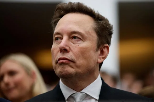 ELON MUSK VEUT OFFRIR UNE ACTION SPACEX “À CHAQUE ENFANT AMÉRICAIN” EN 2027