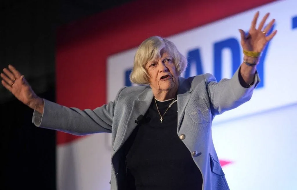 SUPPORTRICE DU BREXIT, ANCIENNE CANDIDATE DE TÉLÉRÉALITÉ… QUI EST ANN WIDDECOMBE, LA DÉPUTÉE ANGLAISE RETROUVÉE MORTE ?