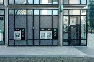 POURQUOI LES EMBAUCHES DU SECTEUR BANCAIRE SONT AU PLUS BAS DEPUIS 2013