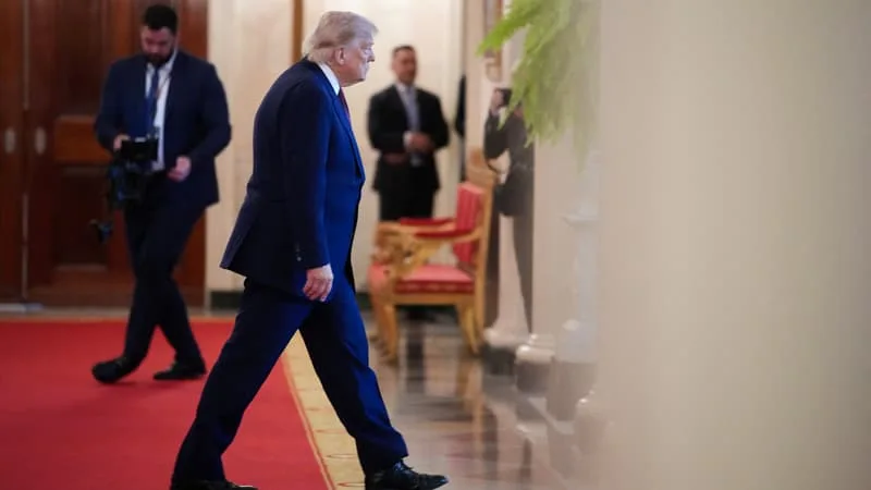 MISSILES, DÉTROIT D’ORMUZ, SANCTIONS… LES RECULADES DE DONALD TRUMP FACE À L’IRAN AVANT DE NOUVELLES NÉGOCIATIONS SUR LE NUCLÉAIRE