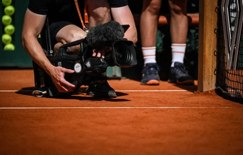 ROLAND-GARROS 2026 : LA DIFFUSION DU TOURNOI SUR UNE CHAÎNE GRATUITE EST-ELLE UN ACQUIS EN DANGER ?