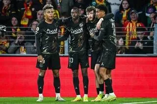 VIDÉO. REVIVEZ LES BUTS DE KVARATSKHELIA ET DE MBAYE QUI OFFRENT LE TITRE DE CHAMPION DE FRANCE AU PSG FACE À LENS