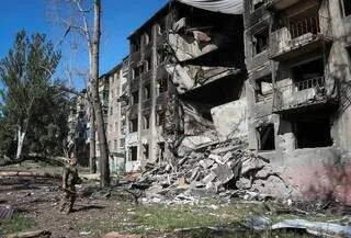 GUERRE EN UKRAINE : FRAPPES MEURTRIÈRES ET GUERRE DE DRONES EN ESCALADE… LE POINT SUR LA NUIT
