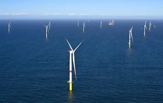 LA FRANCE DÉBLOQUE 260 MILLIONS D’EUROS POUR DES PROJETS D’ÉOLIEN FLOTTANT DANS CINQ PORTS, DONT TROIS DANS L’OUEST