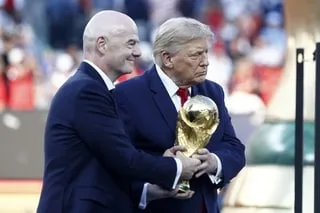« VENTE DE LA COUPE DU MONDE » : INVESTISSEURS, 4,2 MILLIARDS, FRONDE… CE QU’IL FAUT SAVOIR SUR LE PROJET DE LA FIFA