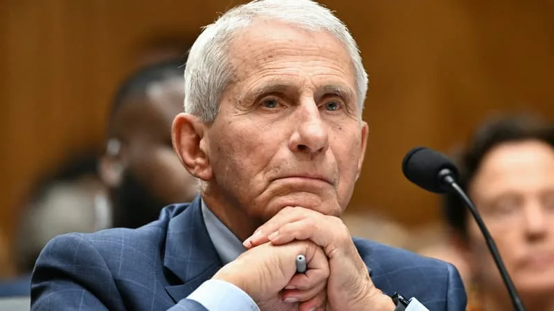 COVID-19: L’EX-CONSEILLER MÉDICAL DE LA MAISON BLANCHE ANTHONY FAUCI REFUSE DE RÉPONDRE AU SÉNAT AMÉRICAIN