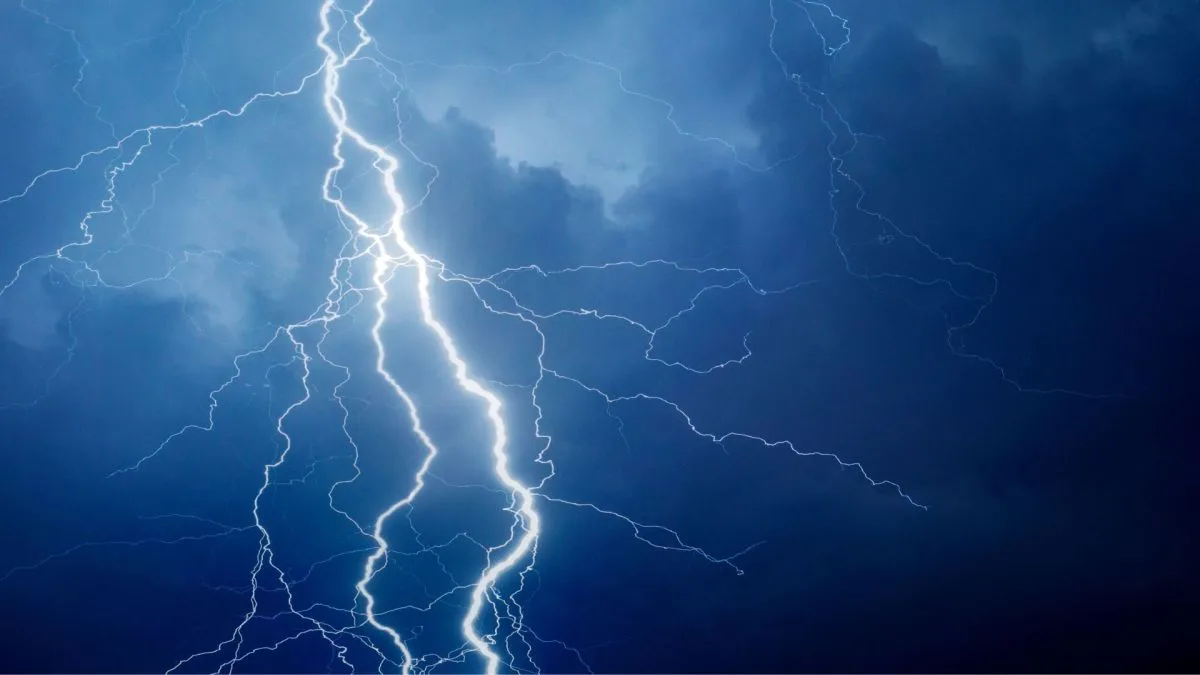 CANICULE EN FRANCE : QU’EST-CE QU’UN « ORAGE SEC » QUI AMPLIFIE LA CHALEUR ?