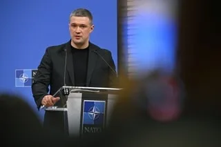 UKRAINE : UN NOUVEAU PREMIER MINISTRE NOMMÉ, LA DÉMISSION DE CELUI DE LA DÉFENSE PROVOQUE DES MANIFESTATIONS