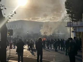 VIOLENCES DU 17 OCTOBRE. À LORIENT, 400 SENIORS CONFINÉS DANS LE PALAIS DES CONGRÈS EN PLEIN CŒUR DES AFFRONTEMENTS