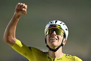 VIDÉO TOUR DE FRANCE. STRATOSPHÉRIQUE, TADEJ POGACAR S’EMPARE DU RECORD DE LA MONTÉE DE L’ALPE D’HUEZ VIEUX DE 30 ANS