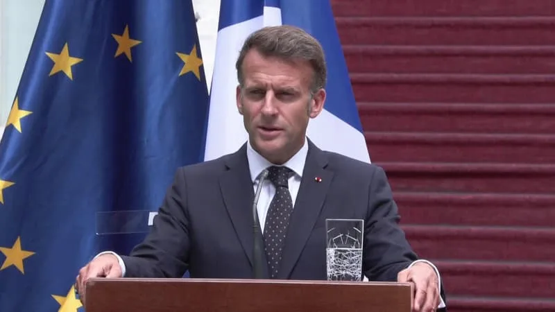 EMMANUEL MACRON JUGE QUE « LES CHOSES N’ONT PAS CHANGÉ » DEPUIS 2017, QUAND XENIA FEDOROVA ÉTAIT EN CHARGE D’UNE « AGENCE DE PROPAGANDE D’ÉTAT » RUSSE
