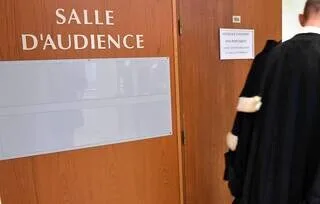 FÉMINICIDE : UN HOMME JUGÉ À AMIENS POUR LES MEURTRES DE SA COMPAGNE, DE LEUR FILS DE 3 ANS ET DE SA BELLE-SŒUR