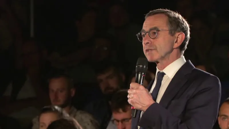 « CE N’EST PAS POSSIBLE »: BRUNO RETAILLEAU ASSURE QU’ »IL N’Y AURA PAS DE SAISON 3 DU MACRONISME » À L’ISSUE DE L’ÉLECTION PRÉSIDENTIELLE