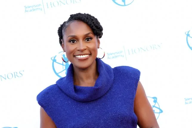 ISSA RAE CARTONNE SUR TIKTOK AVEC SA PREMIÈRE SÉRIE VERTICALE “SCREEN TIME”