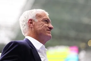 COMMENTAIRE. IL A GAGNÉ ET A RÉCONCILIÉ UNE ÉQUIPE AVEC SON PAYS : DIDIER DESCHAMPS DIT AU REVOIR DE TOUT EN HAUT