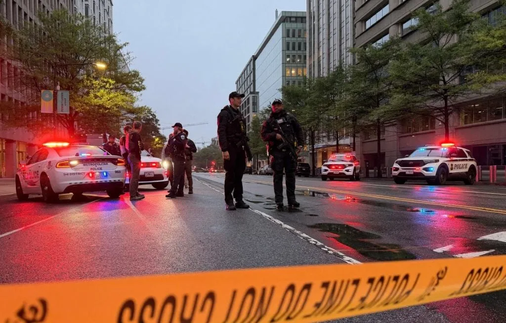 ETATS-UNIS : « OBSESSION » POUR LA MAISON-BLANCHE, PASSANT BLESSÉ… CE QUE L’ON SAIT DU TIREUR ABATTU SAMEDI À WASHINGTON