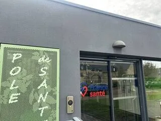 DÉSERTS MÉDICAUX : POURQUOI LA SOLIDARITÉ MÉDICALE PEINE-T-ELLE À S’ORGANISER ?