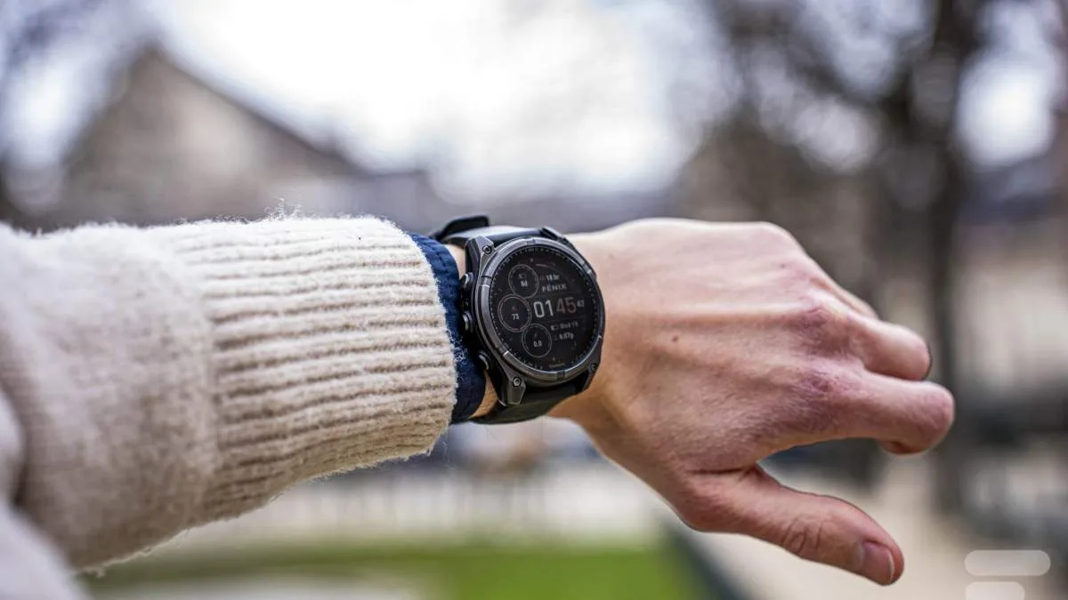 GARMIN FENIX 8 SOLAR : LA MEILLEURE MONTRE GPS DES SPORTIFS DEVIENT ENFIN RECOMMANDABLE AVEC 250 € DE REMISE
