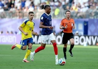« L’ÉQUIPE DE FRANCE A TOUJOURS ÉTÉ UN RÊVE POUR MOI » : OLISE DÉCLARE SA FLAMME À LA SÉLECTION APRÈS LA COUPE DU MONDE