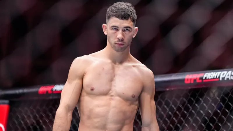 « À CHAUD, JE DIS OUI »: LA DÉTERMINATION D’AXEL SOLA, PRÊT À COMBATTRE À L’UFC PARIS SIX SEMAINES SEULEMENT APRÈS SA VICTOIRE À ABU DHABI