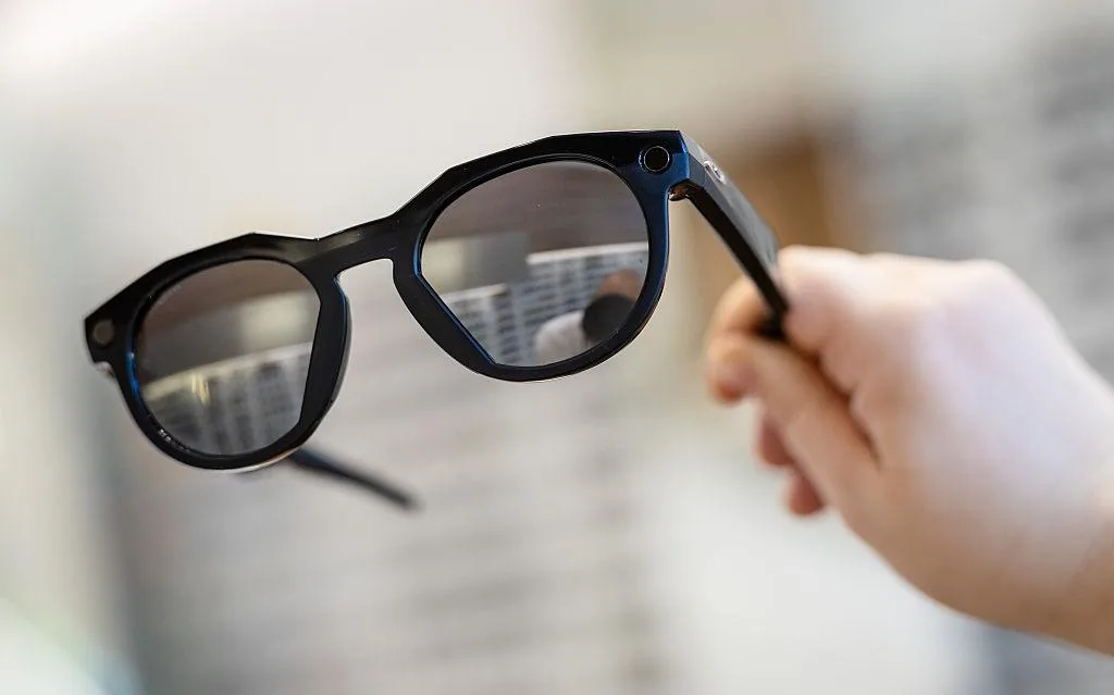 LES LUNETTES CONNECTÉES SUSCITENT AUSSI DES PEURS : QUE FAIRE SI VOUS ÊTES FILMÉ À VOTRE INSU ?