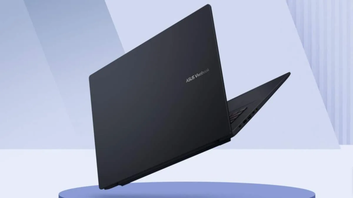 ASUS VIVOBOOK 18 : CE PC GÉANT AVEC ÉCRAN OLED 144 HZ DEVIENT UNE EXCELLENTE AFFAIRE À 680 €
