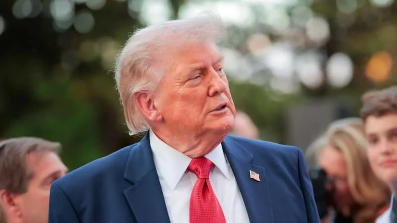 MALGRÉ « SON EXCELLENTE SANTÉ », DONALD TRUMP SE VOIT CONSEILLER « LA POURSUITE DE LA PERTE DE POIDS » PAR SON MÉDECIN