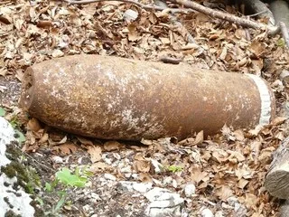 INCENDIE EN GIRONDE : UN OBUS DE LA SECONDE GUERRE MONDIALE PROJETÉ DANS UNE MAISON APRÈS L’EXPLOSION DE MUNITIONS