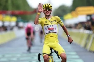 TOUR DE FRANCE. « J’AI PLUS D’EXPÉRIENCE, JE GÈRE MIEUX MES ÉMOTIONS » : TADEJ POGACAR, UNE CINQUIÈME VICTOIRE FACILE