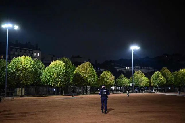 IMMIGRATION, LFI, CASSEURS, DÉSORGANISATION, MACRON : LE “JEU DES RESPONSABLES” POUR LES ÉMEUTES A DÉBUTÉ