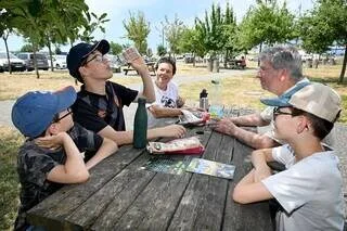 REPORTAGE. « VIVEMENT LE CLIMAT BRETON ! » : APRÈS LA SEMAINE CANICULAIRE, LES PREMIERS VACANCIERS ARRIVENT DANS L’OUEST