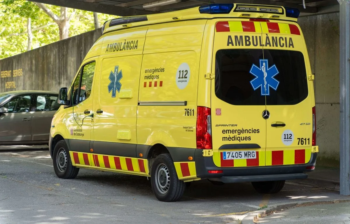 ESPAGNE : FAUTE DE MÉDECIN, UNE FEMME MEURT D’UN ARRÊT CARDIAQUE DANS L’AMBULANCE QUI LA TRANSPORTE