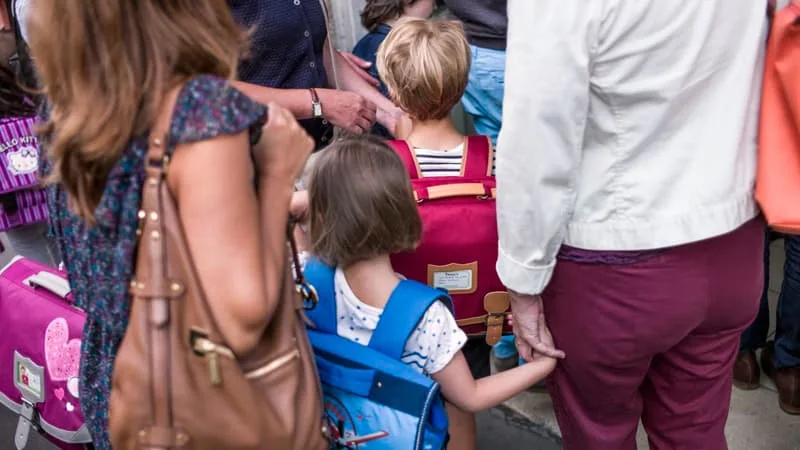 ENTRE 426 ET 466 EUROS PAR ENFANT: L’ALLOCATION DE RENTRÉE SCOLAIRE SERA VERSÉE LE 18 AOÛT EN MÉTROPOLE, COMBIEN FAUT-IL GAGNER POUR Y AVOIR DROIT?