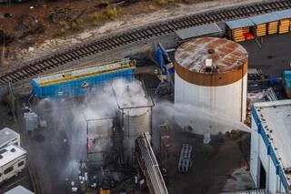 « INACCEPTABLE DE LAISSER CE TRUC EXPLOSER » : UNE CUVE CHIMIQUE MENACE LES HABITATIONS ET L’ENVIRONNEMENT EN CALIFORNIE