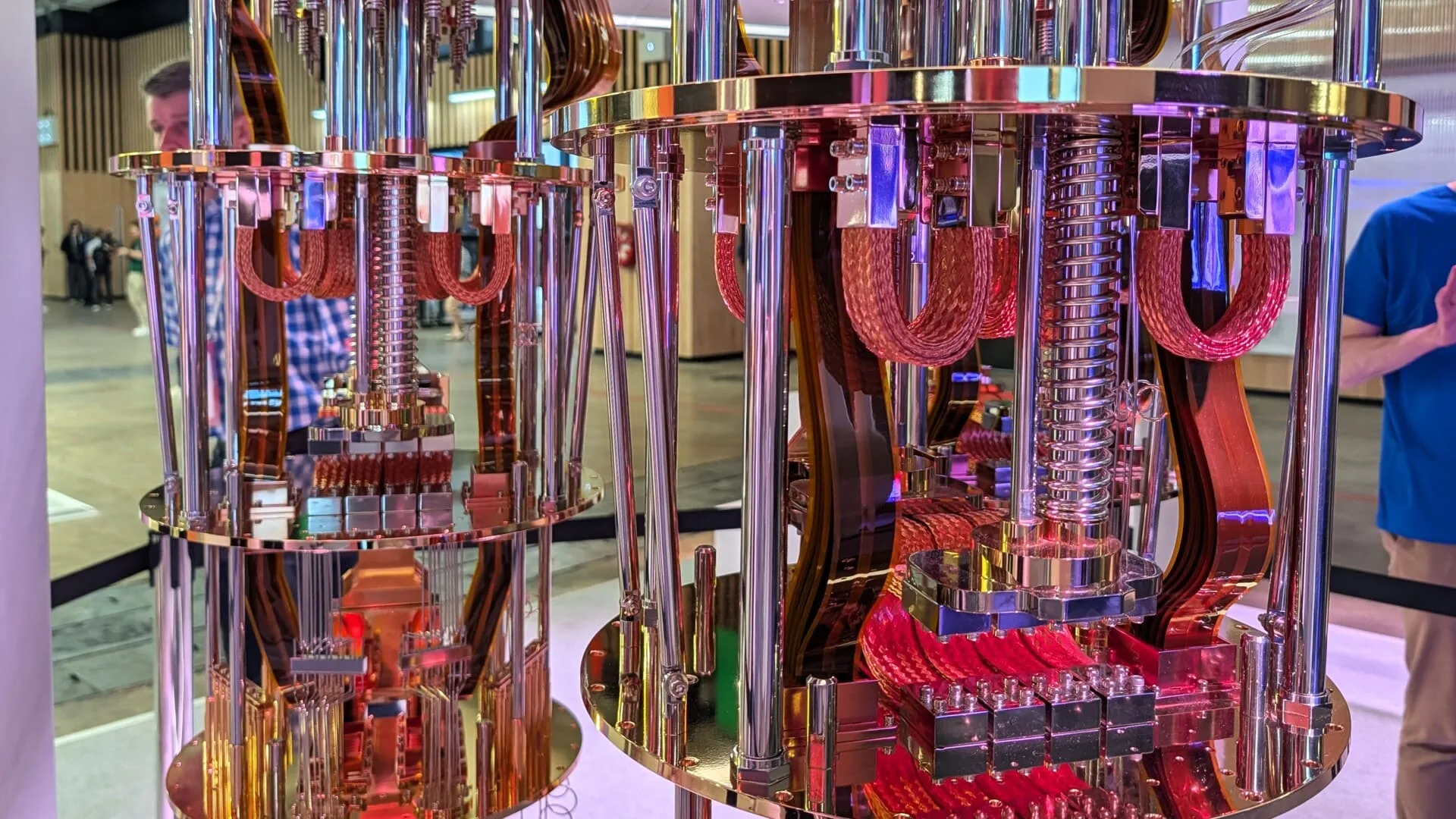 STMICROELECTRONICS DÉVOILE UNE PUCE POUR NOS TÉLÉPHONES, CAPABLE DE RÉSISTER AUX ATTAQUES QUANTIQUES