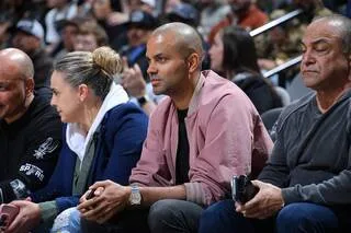 BASKET. « J’AI DÉCIDÉ DE ME STAFFER COMME EN NBA » : NOUVEAU COACH DE L’ASVEL, TONY PARKER ENTOURÉ D’UN STAFF IMPORTANT