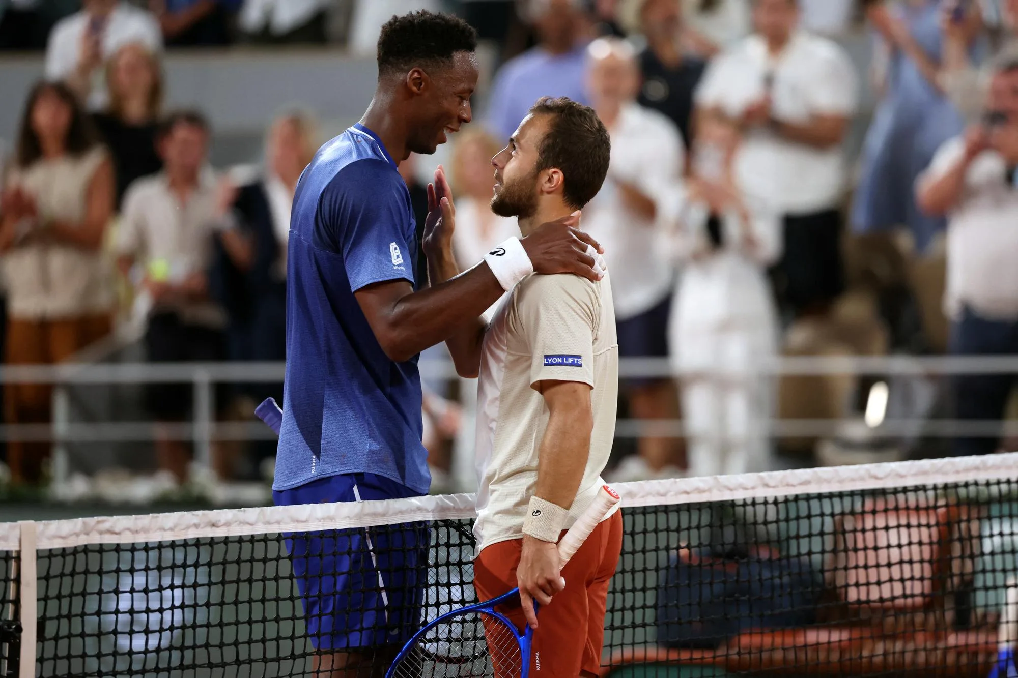 « COMBLÉ », GAËL MONFILS DIT ADIEU À ROLAND-GARROS APRÈS SA DÉFAITE FACE À HUGO GASTON DÈS LE PREMIER TOUR