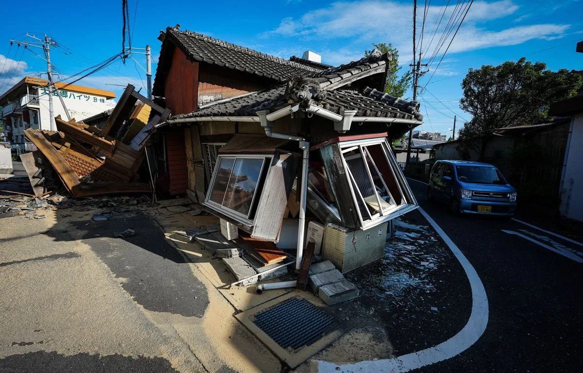 SÉISME AU JAPON : LE BILAN HUMAIN S’ALOURDIT À 30 MORTS, LES RESCAPÉS CRAIGNENT LES NOUVELLES SECOUSSES