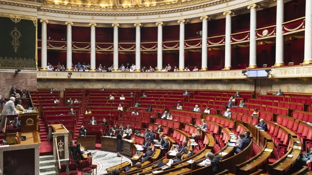 QUE PRÉVOIT LA « LOI INTÉGRALE » CONTRE LES VIOLENCES SEXUELLES DONT TOUT LE MONDE PARLE APRÈS L’AFFAIRE LYHANNA ?