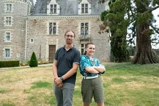 « UN CADRE BUCOLIQUE » : LE JARDIN DE CE CHÂTEAU DE MAINE-ET-LOIRE DEVIENT UN MUSÉE À CIEL OUVERT
