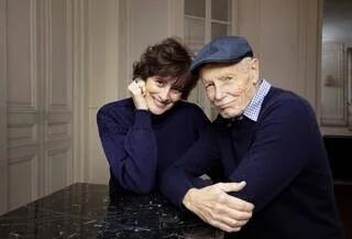 ERRI DE LUCA ET INÈS DE LA FRESSANGE TRANSMETTENT LEUR EXPÉRIENCE POSITIVE SUR LE PASSAGE DES ANNÉES