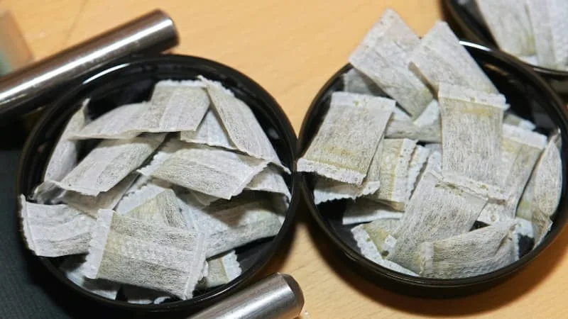 « COMME SI NOUS INTERDISIONS LES BAGUETTES OU LE VIN »: LA SUÈDE FURIEUSE DE L’INTERDICTION FRANÇAISE DES SACHETS DE NICOTINE (SIX AUTRES PAYS EUROPÉENS CONTESTENT LA LOI)