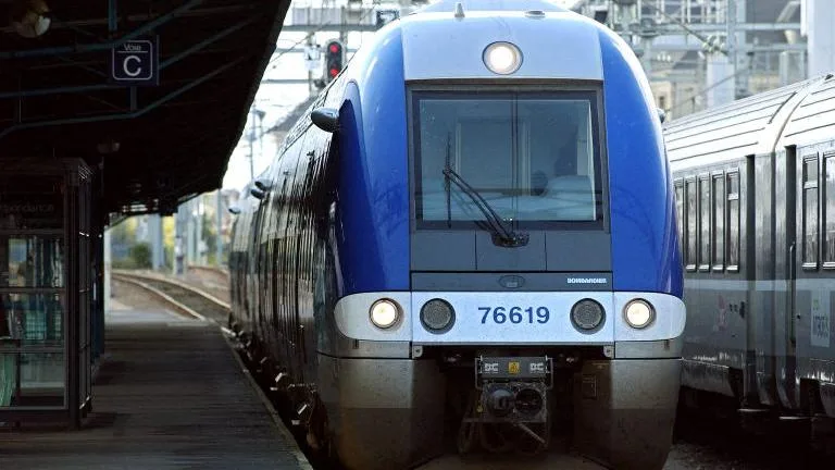 EN PLEIN WEEK-END DE CHASSÉ-CROISÉ, LA SNCF FAIT UNE GRÈVE « INOPINÉE » VERS CES DESTINATIONS DE VACANCES