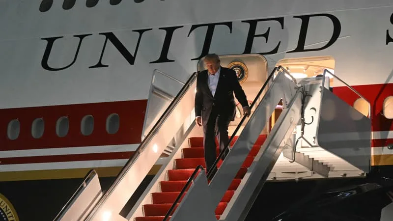 DES JOURNALISTES DU NEW YORK TIMES ASSIGNÉS À COMPARAÎTRE APRÈS DES ARTICLES SUR L’AIR FORCE ONE DE DONALD TRUMP OFFERT PAR LE QATAR