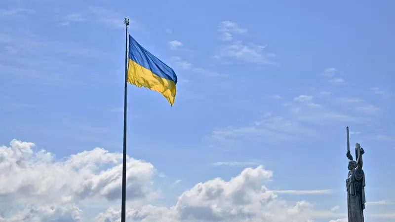 GUERRE EN UKRAINE: UNE ATTAQUE NOCTURNE SUR KIEV FAIT CINQ MORTS ET UNE QUARANTAINE DE BLESSÉS