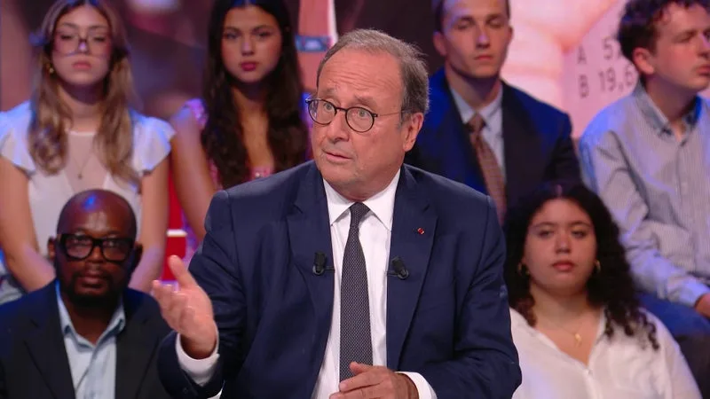 PRÉSIDENTIELLE 2027: FRANÇOIS HOLLANDE SE DIT PRÊT À SE METTRE « AU SERVICE DE SON PAYS » S’IL PEUT « APPARAÎTRE COMME UNE DES SOLUTIONS »